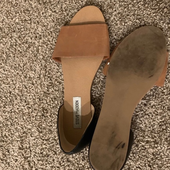 Steve Madden sidestep flat - Picture 5 of 7
